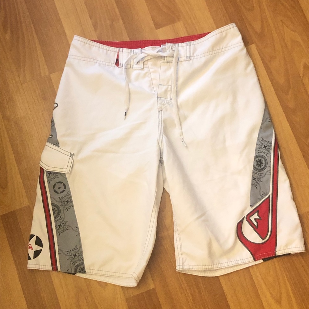 SOLD Men’s Quiksilver Swim Shorts - Picture 2 of 8